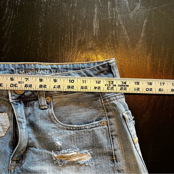 American Eagle Size 2 Embroidered Patches Light wash Denim Jean - Picture 3 of 7